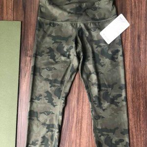 **SOLD** Lululemon Camo Wunder Under NWT Size 6